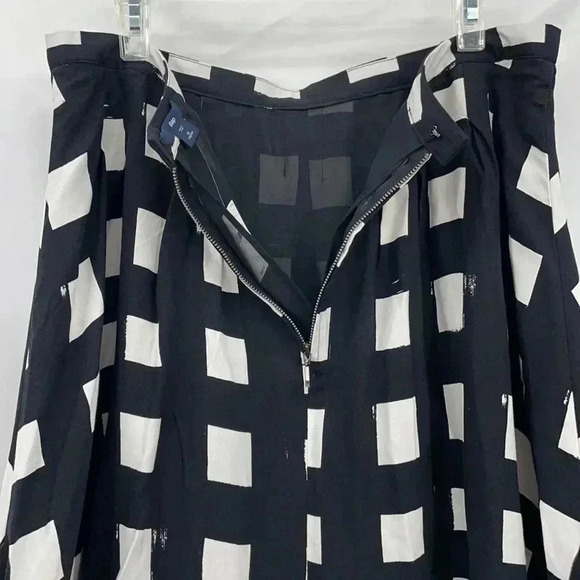 GAP Circle Skirt 10 Reg Black White Back Zip Lined NWT - Picture 5 of 10